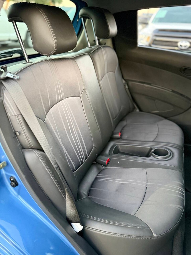 Chevrolet Spark Vehicle Full-screen Gallery Image 13