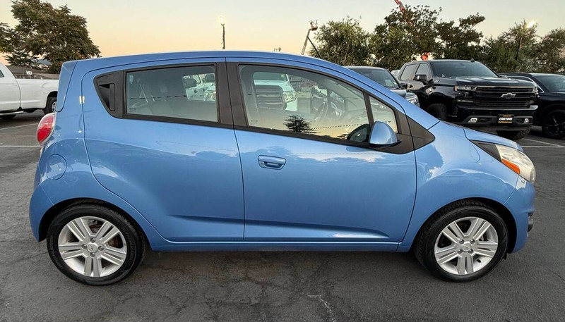Chevrolet Spark Vehicle Full-screen Gallery Image 14