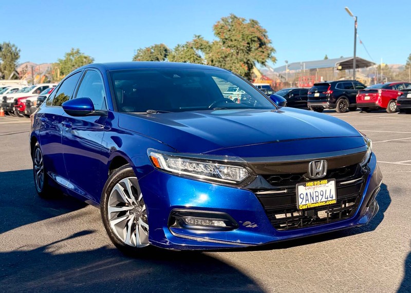 Honda Accord Sedan Vehicle Full-screen Gallery Image 02