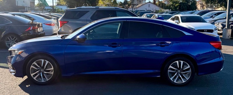 Honda Accord Sedan Vehicle Full-screen Gallery Image 04