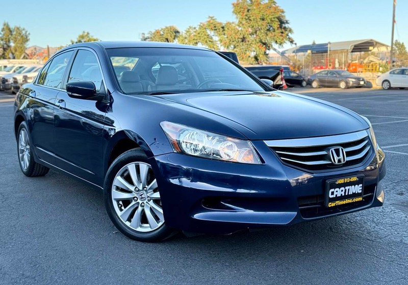 Honda Accord Sedan Vehicle Full-screen Gallery Image 03
