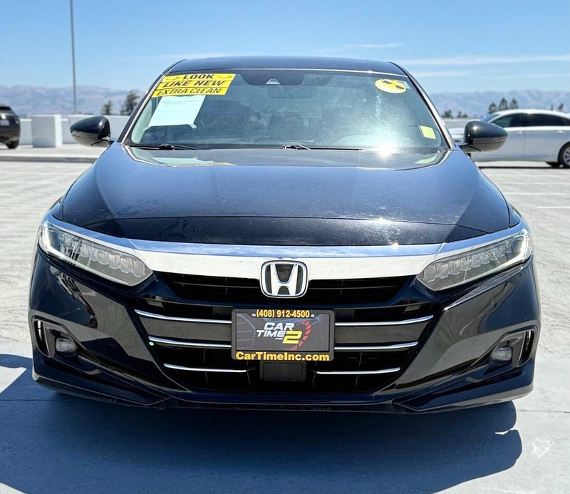 Honda Accord Hybrid Vehicle Full-screen Gallery Image 03