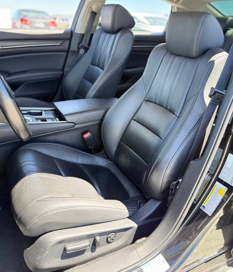 Honda Accord Hybrid Vehicle Full-screen Gallery Image 10