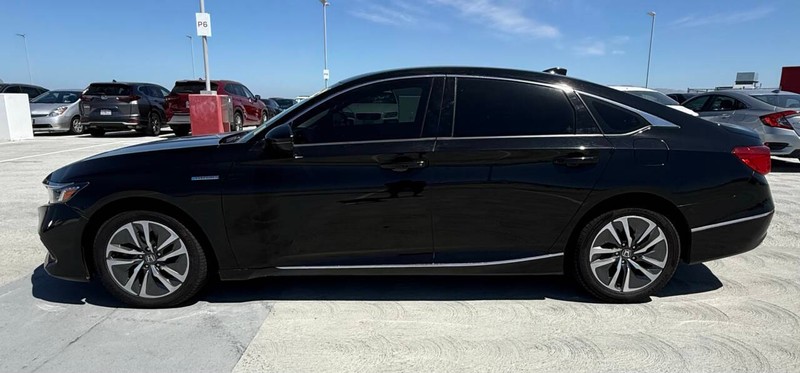 Honda Accord Hybrid Vehicle Full-screen Gallery Image 11