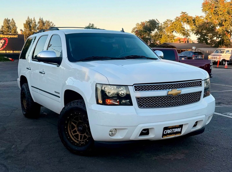 Chevrolet Tahoe Vehicle Full-screen Gallery Image 02