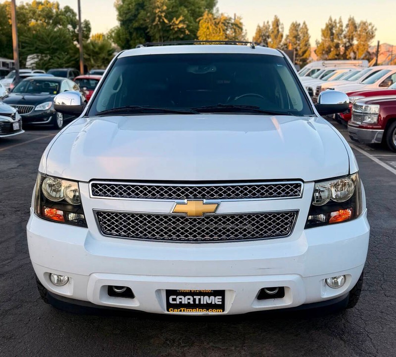 Chevrolet Tahoe Vehicle Full-screen Gallery Image 03