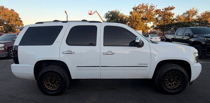 Chevrolet Tahoe Vehicle Full-screen Gallery Image 08