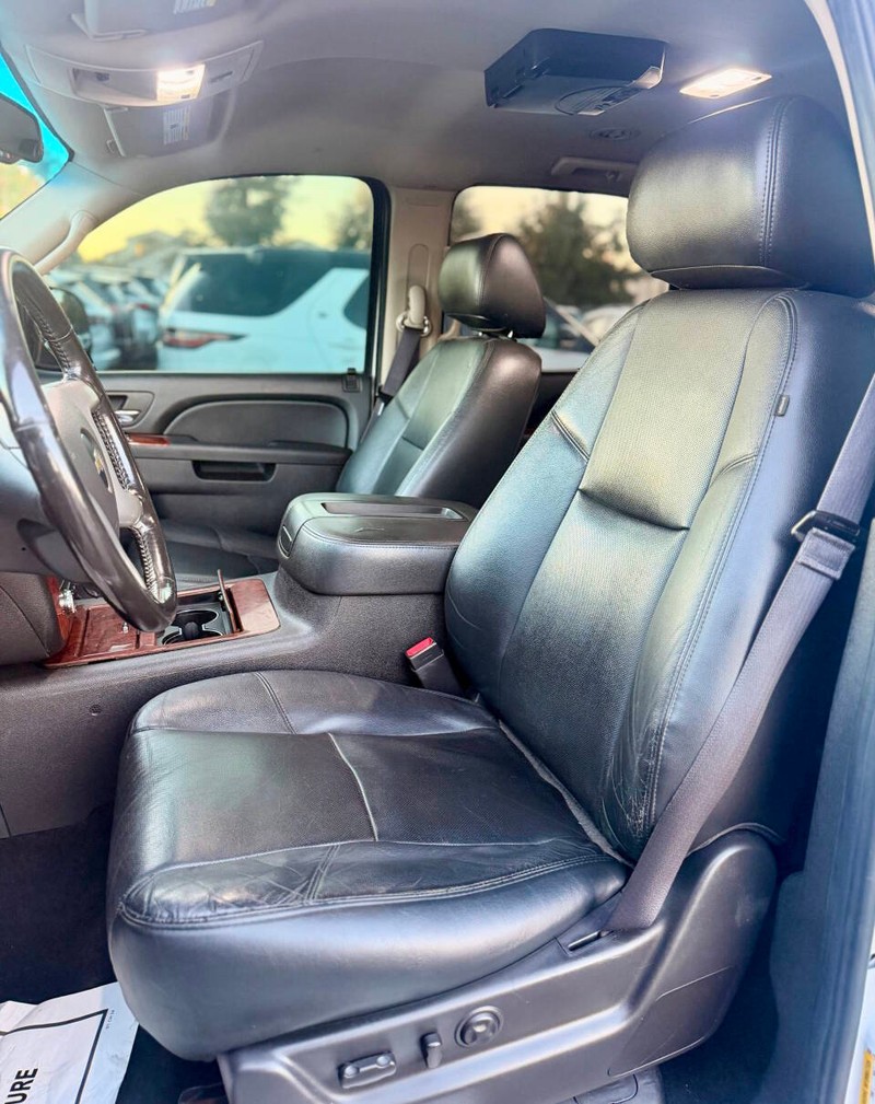 Chevrolet Tahoe Vehicle Full-screen Gallery Image 11