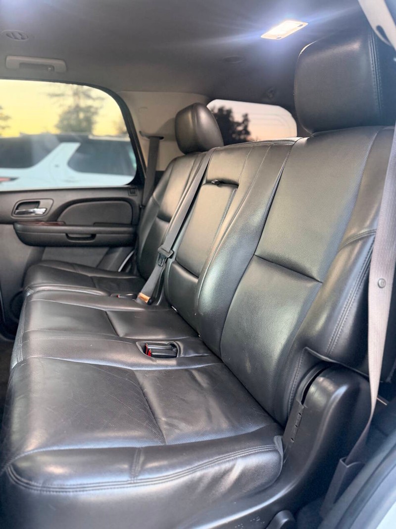 Chevrolet Tahoe Vehicle Full-screen Gallery Image 14
