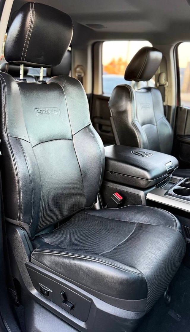 Ram 1500 Vehicle Full-screen Gallery Image 12