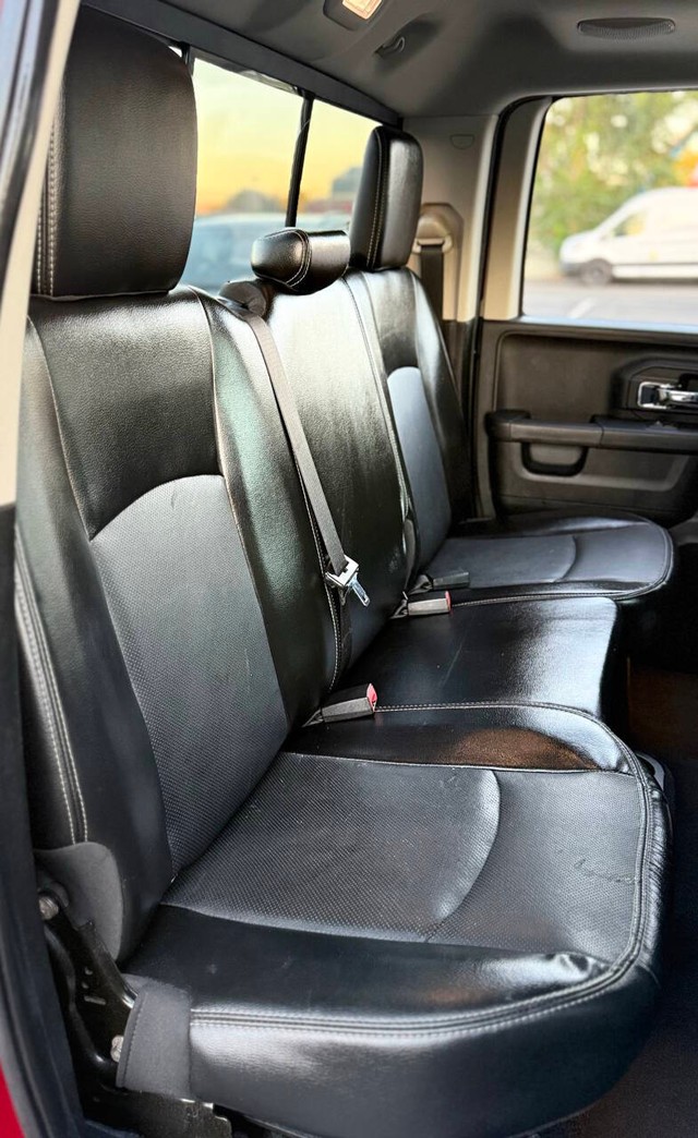 Ram 1500 Vehicle Full-screen Gallery Image 14