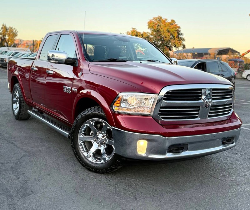Ram 1500 Vehicle Full-screen Gallery Image 03