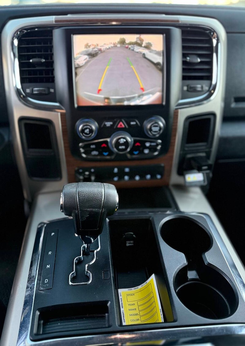 Ram 1500 Vehicle Full-screen Gallery Image 11