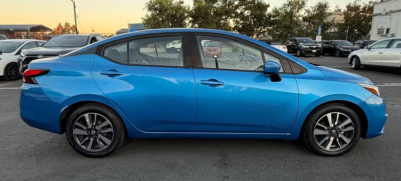 Nissan Versa Sedan Vehicle Full-screen Gallery Image 08