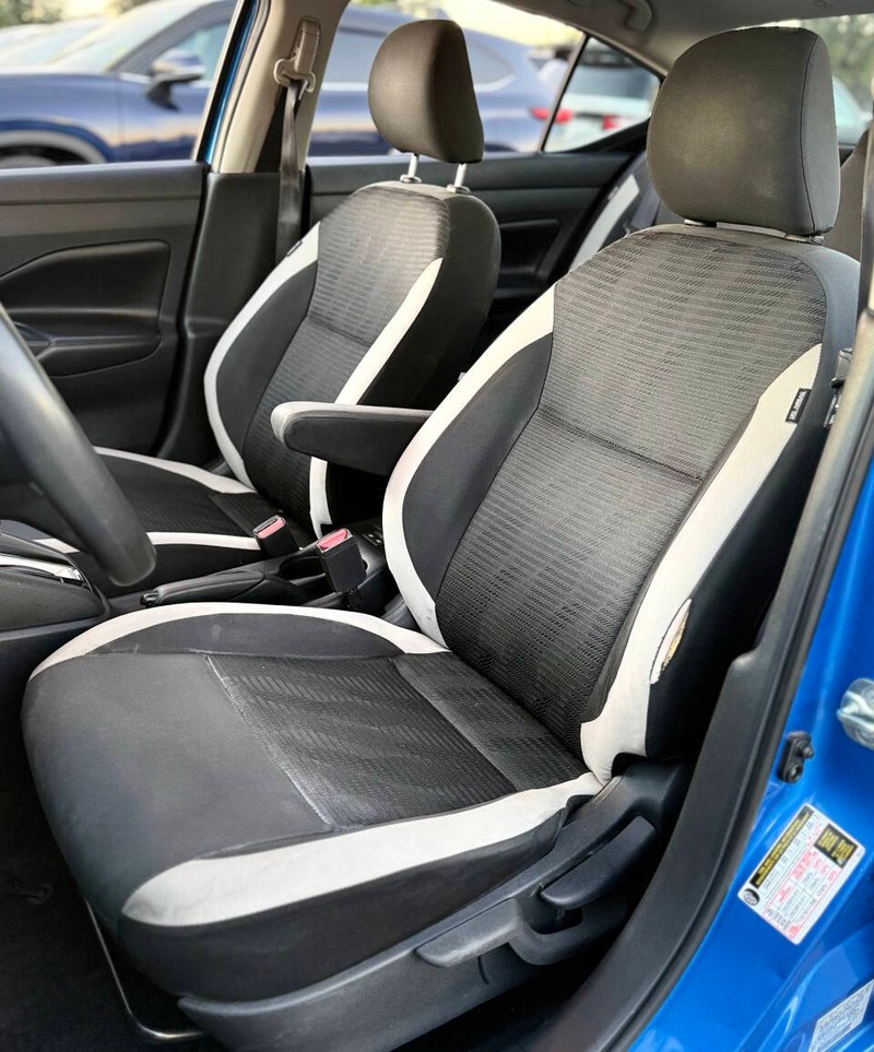 Nissan Versa Sedan Vehicle Full-screen Gallery Image 13