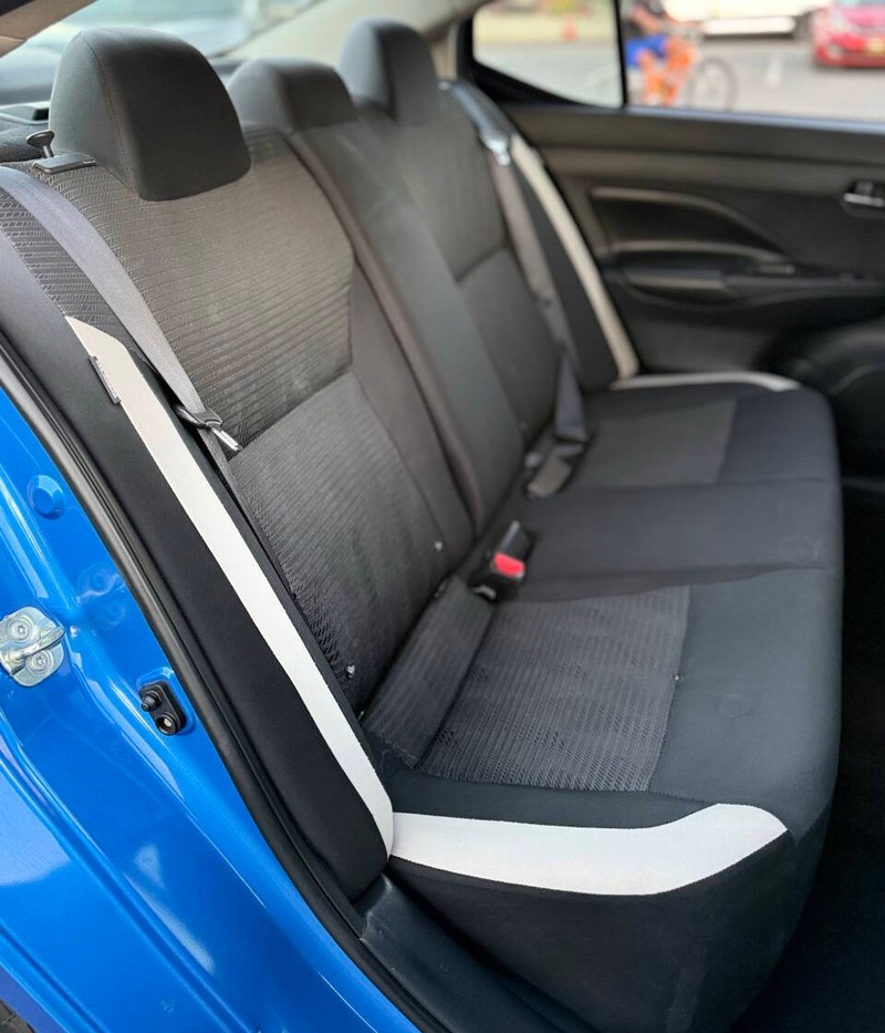 Nissan Versa Sedan Vehicle Full-screen Gallery Image 16