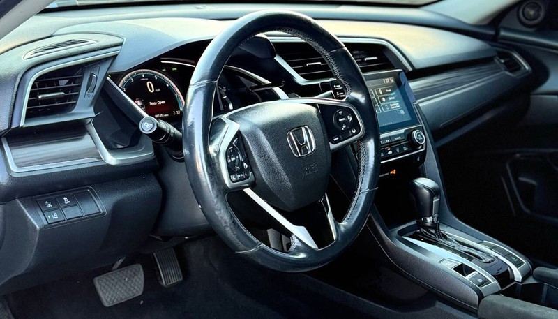 Honda Civic Sedan Vehicle Full-screen Gallery Image 07