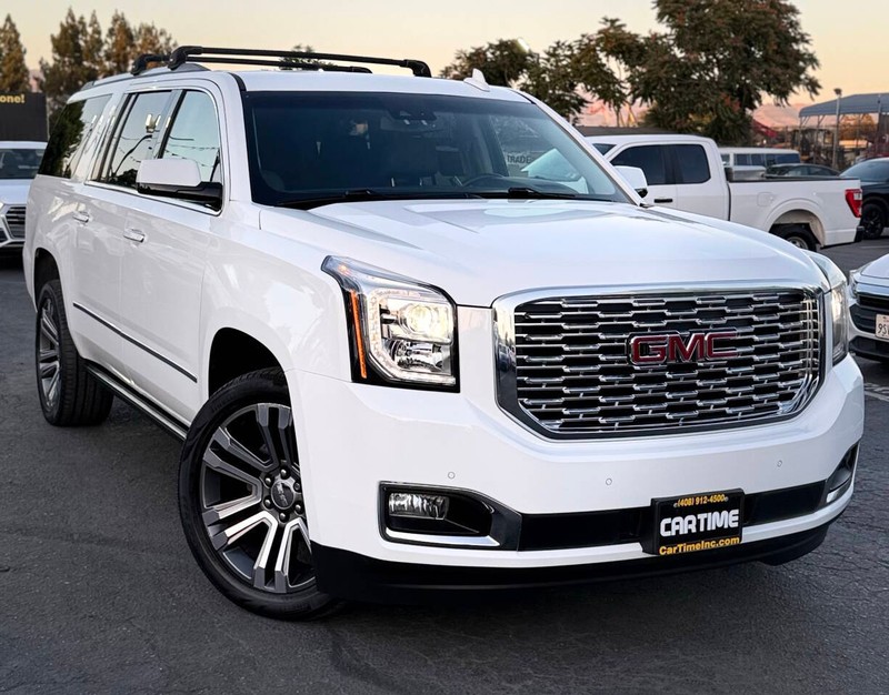 GMC Yukon XL Vehicle Full-screen Gallery Image 02