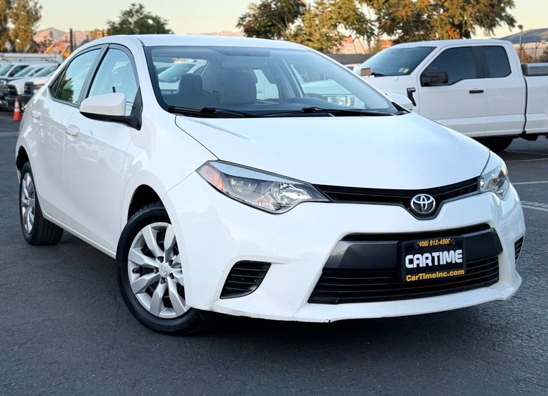 Toyota Corolla Vehicle Full-screen Gallery Image 03