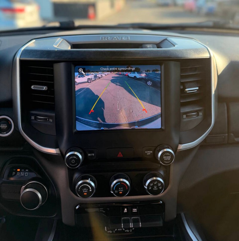 Ram 1500 Vehicle Full-screen Gallery Image 11