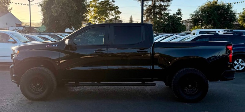 Chevrolet Silverado 1500 Vehicle Full-screen Gallery Image 03