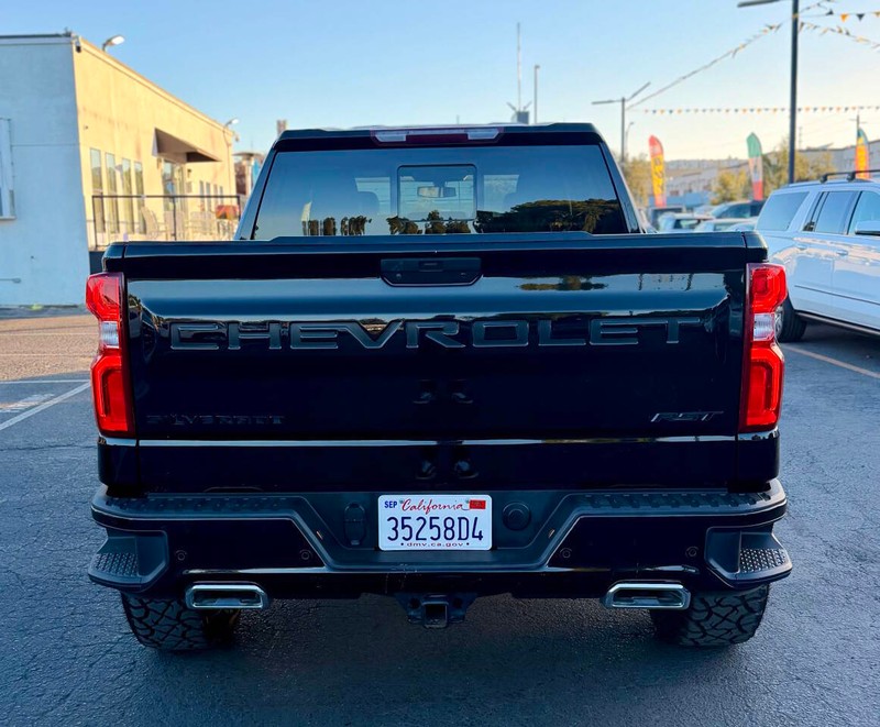 Chevrolet Silverado 1500 Vehicle Full-screen Gallery Image 06