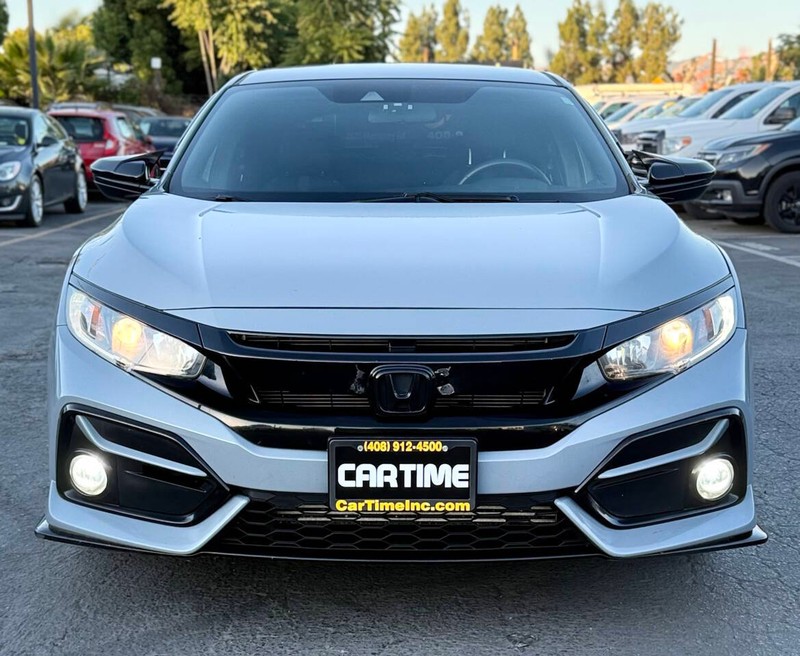 Honda Civic Hatchback Vehicle Full-screen Gallery Image 03