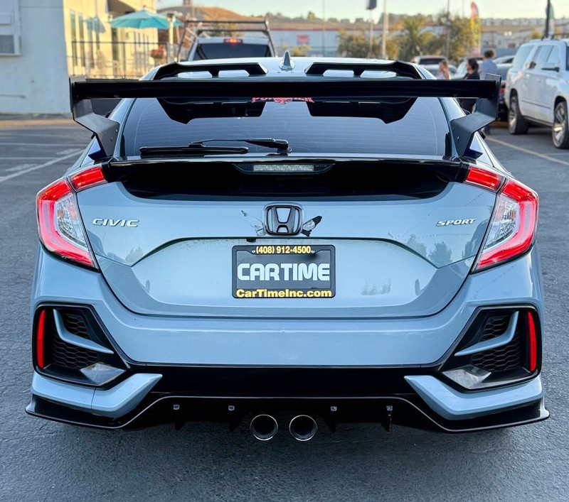 Honda Civic Hatchback Vehicle Full-screen Gallery Image 05