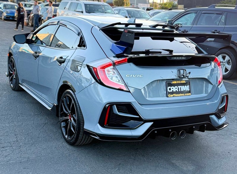 Honda Civic Hatchback Vehicle Full-screen Gallery Image 06