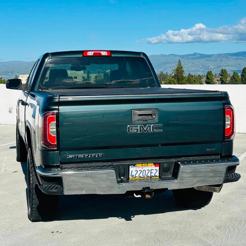 GMC Sierra 1500 Vehicle Full-screen Gallery Image 05