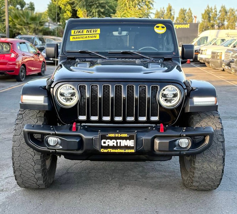 Jeep Wrangler Unlimited Vehicle Full-screen Gallery Image 02