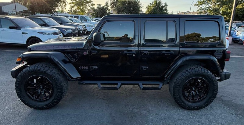 Jeep Wrangler Unlimited Vehicle Full-screen Gallery Image 07
