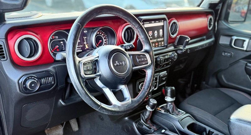 Jeep Wrangler Unlimited Vehicle Full-screen Gallery Image 09