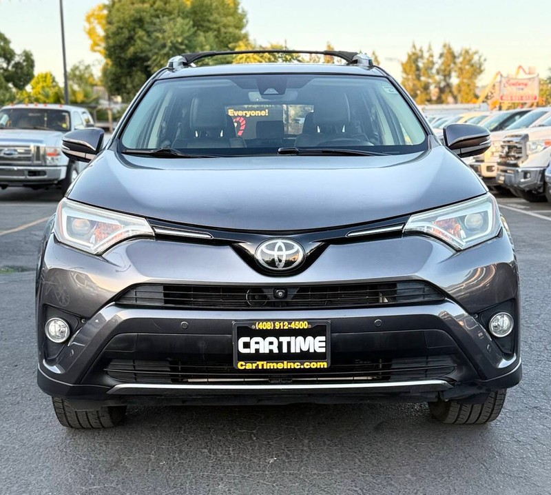Toyota RAV4 Vehicle Full-screen Gallery Image 03