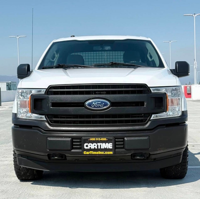 Ford F-150 Vehicle Full-screen Gallery Image 02