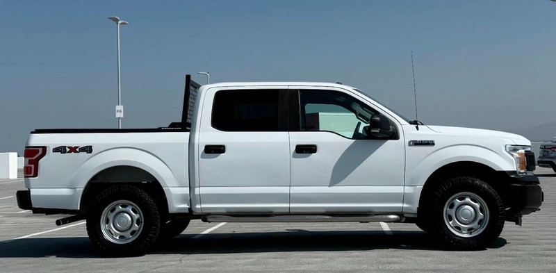 Ford F-150 Vehicle Full-screen Gallery Image 07
