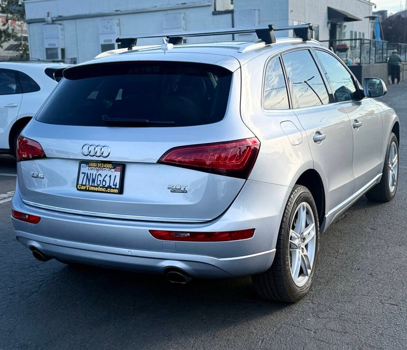 Audi Q5 Vehicle Full-screen Gallery Image 04