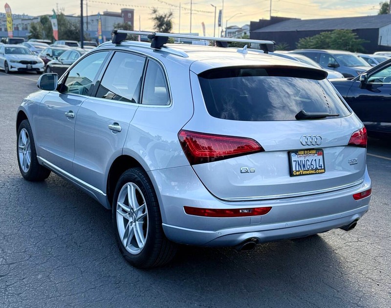 Audi Q5 Vehicle Full-screen Gallery Image 06