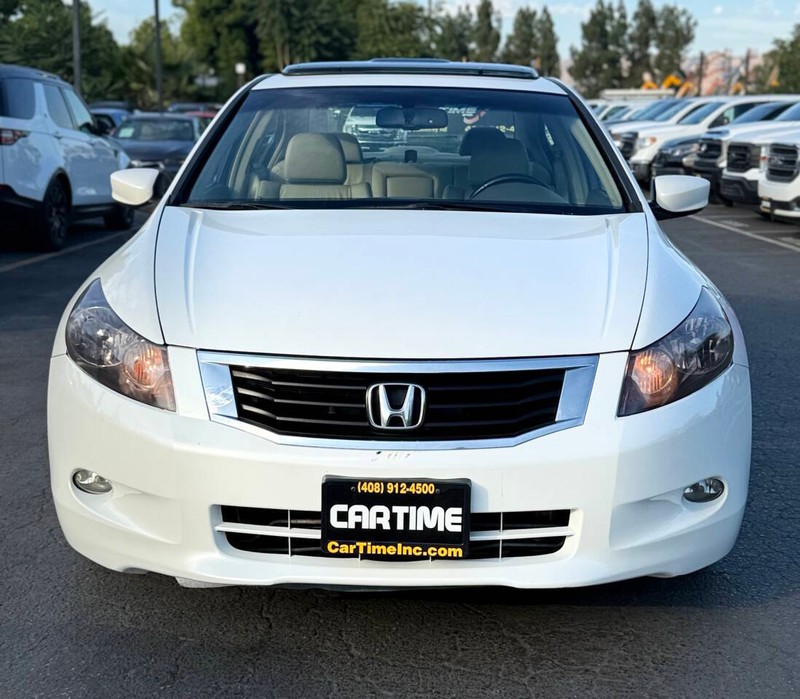 Honda Accord Sedan Vehicle Full-screen Gallery Image 02
