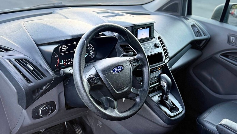 Ford Transit Connect Van Vehicle Full-screen Gallery Image 10