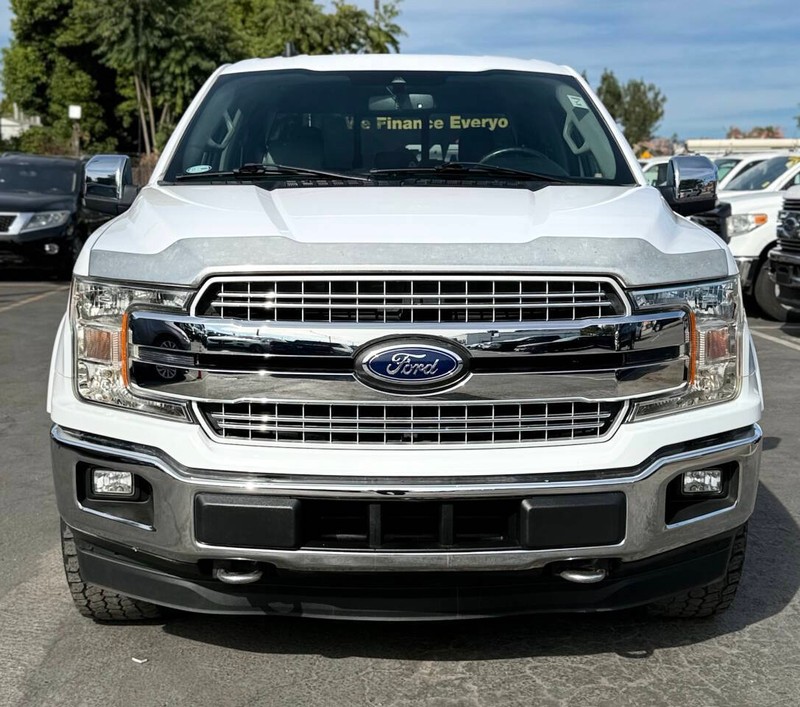 Ford F-150 Vehicle Full-screen Gallery Image 03