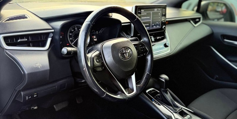 Toyota Corolla Vehicle Full-screen Gallery Image 08