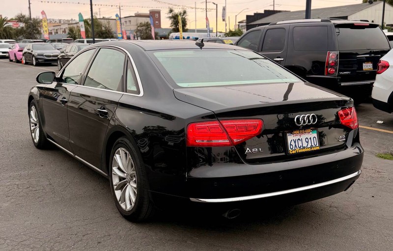 Audi A8 L Vehicle Full-screen Gallery Image 05