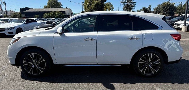 Acura MDX Vehicle Full-screen Gallery Image 04