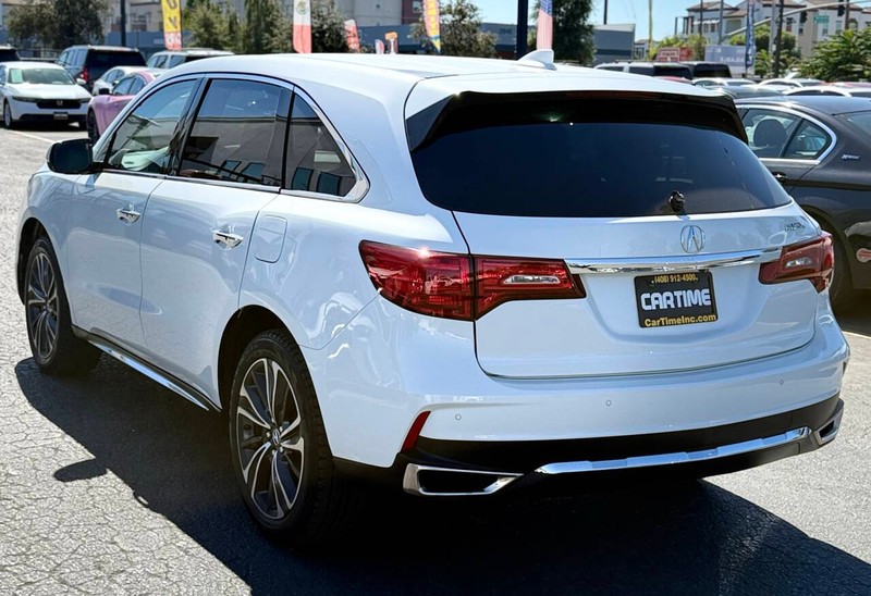 Acura MDX Vehicle Full-screen Gallery Image 08