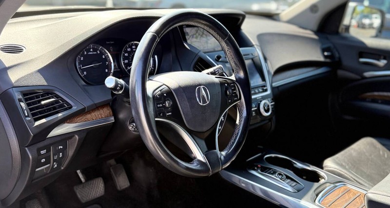 Acura MDX Vehicle Full-screen Gallery Image 09