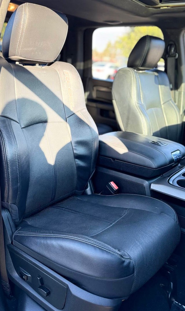 Ram 1500 Vehicle Full-screen Gallery Image 13