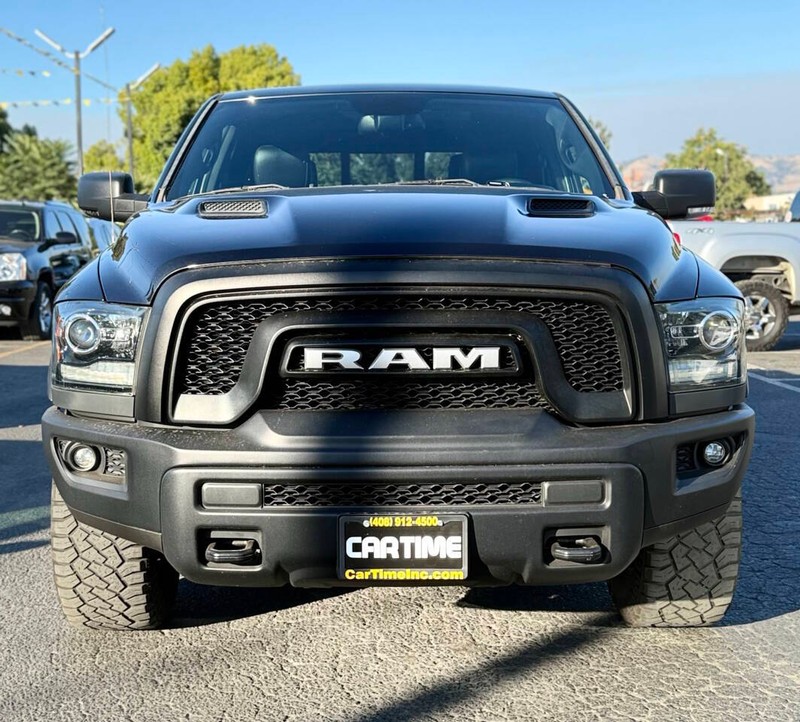Ram 1500 Vehicle Full-screen Gallery Image 02