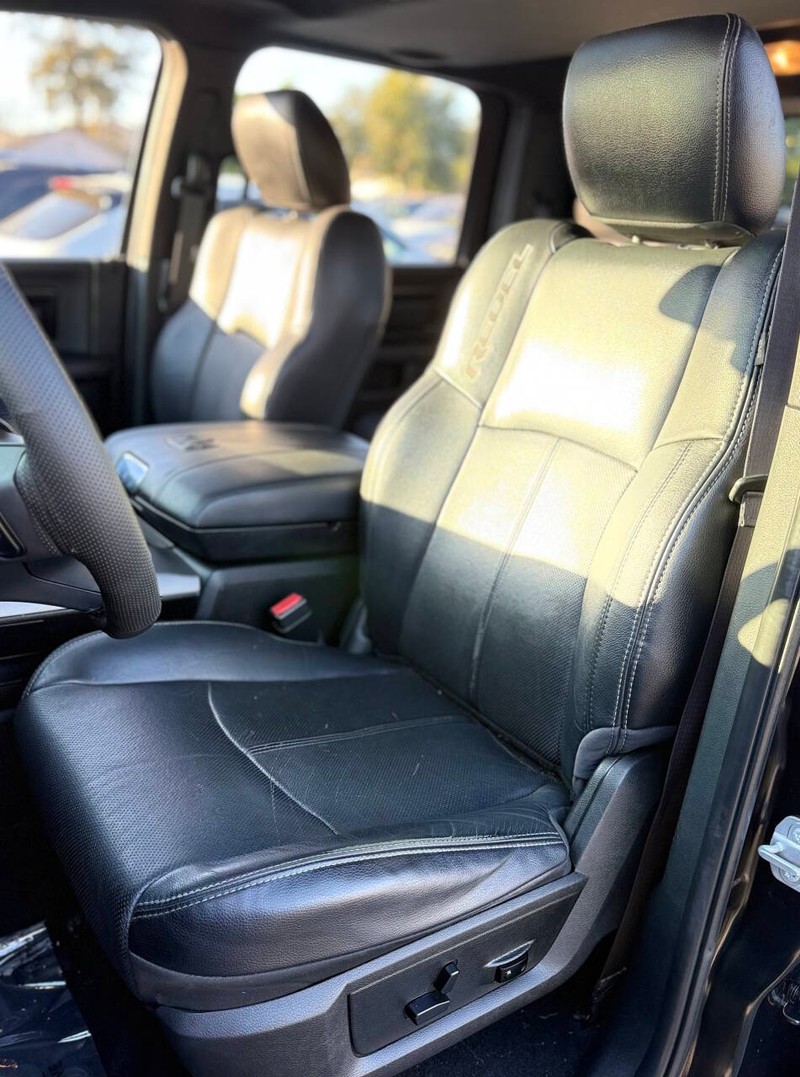 Ram 1500 Vehicle Full-screen Gallery Image 11