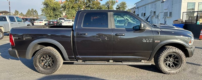 Ram 1500 Vehicle Full-screen Gallery Image 18